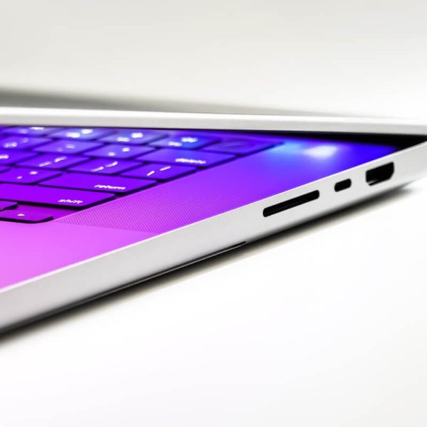 14" FHD Ultrabook (400 nits) with 10th Gen Intel i7-10510U Processor up to 4.90 GHz, 1 TB PCIe SSD, 16GB RAM, and Windows 11 Pro - Gambar 3